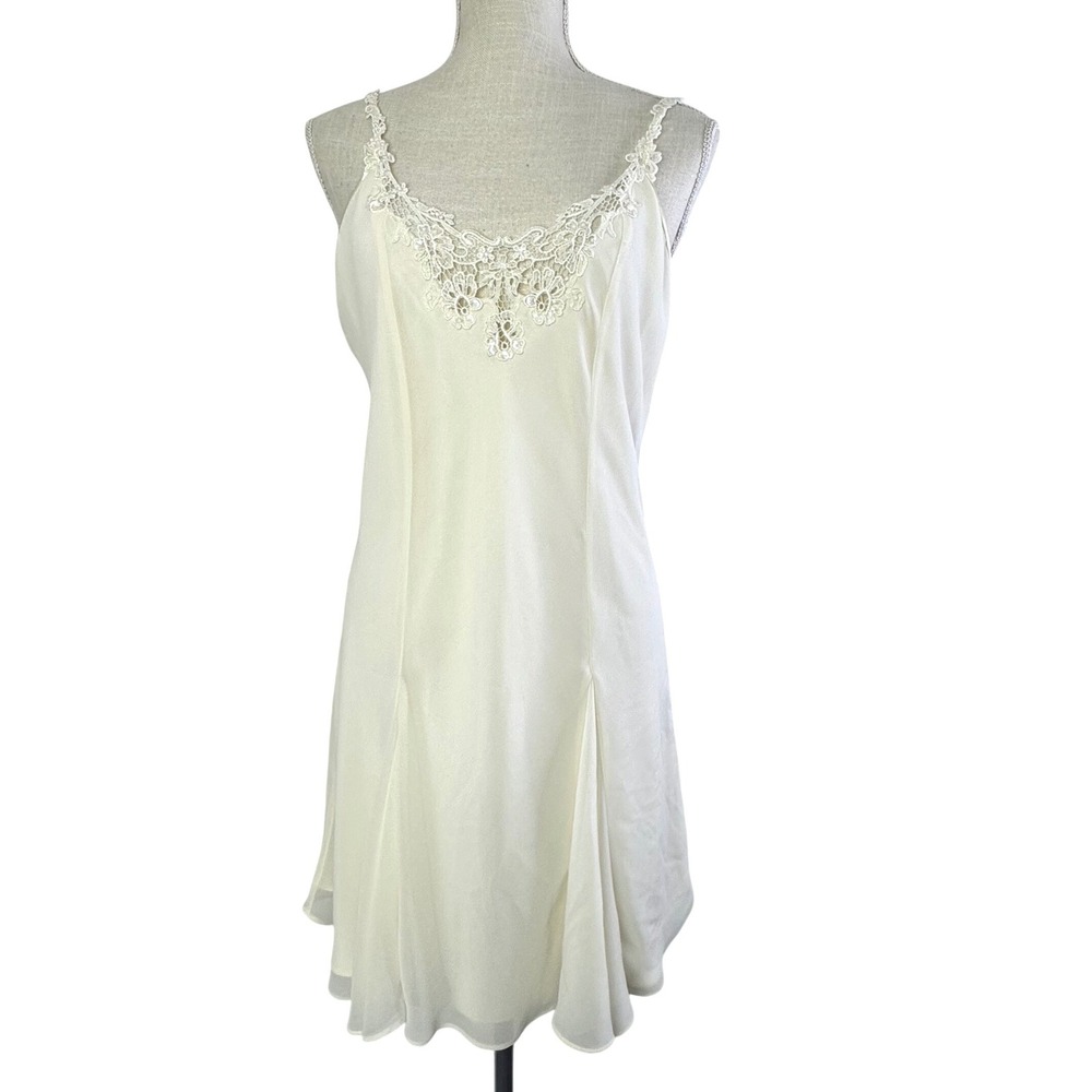 Valerie Stevens Intimates Chemise and Robe Small Cream - Picture 3 of 13